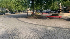 Familientrödel mit Hausrat auf dem Ludwig-Beck-Platz