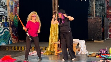 Kinderimprotheater mit Susanne Bolf und Friederike Behr: Geschichten aus dem Hut gezaubert