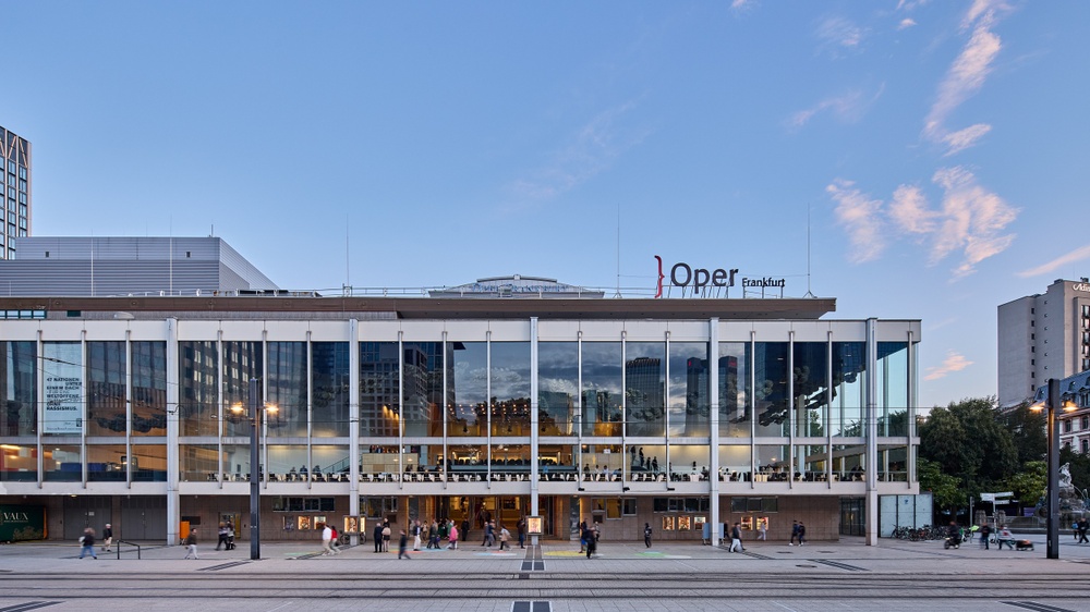 RAUSGEGANGEN LÄDT EIN:  Blick hinter die Kulissen der Städtischen Bühnen Frankfurt
