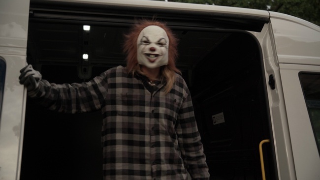 Ausstellungsrundgang: Daniel Hopp – Fictional Healing