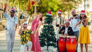 The Sarahbanda Sarah Willis Horn  A Cuban Christmas