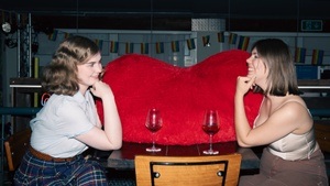 Speed-Dating für lesbische, bisexuelle und queere Girls und Frauen unter 27 Jahren