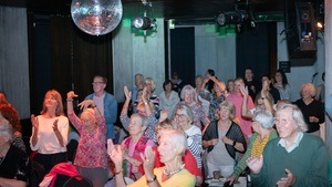 HALBPENSION »TANZTEE w/ DJ RITA«