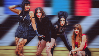 BLUES BUMPS: THE DARTS (US) + support // Berlin Neue Zukunft