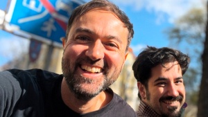 wir tun nur so erwachsen