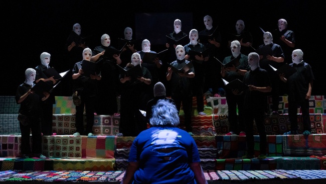 Surveillée et punie