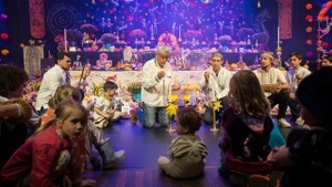 Fiesta de Día de Muertos: Was kommt auf die Ofrenda? Eröffnung der Ofrenda für Kinder