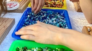 Adventsbasteln mit Perlen