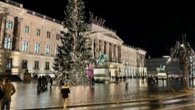 Weihnachtlicher Ausblick – Sonderführung auf der Quadriga-Plattform