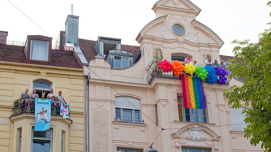 Titelbild der Veranstaltung Zum 40sten: Straßenfest mit Dominik Krause