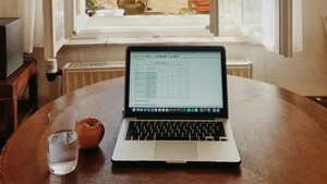 oeconomicum live – Wirtschaft erleben! Müssen wir mehr und länger arbeiten? Wir müssen gesünder arbeiten!