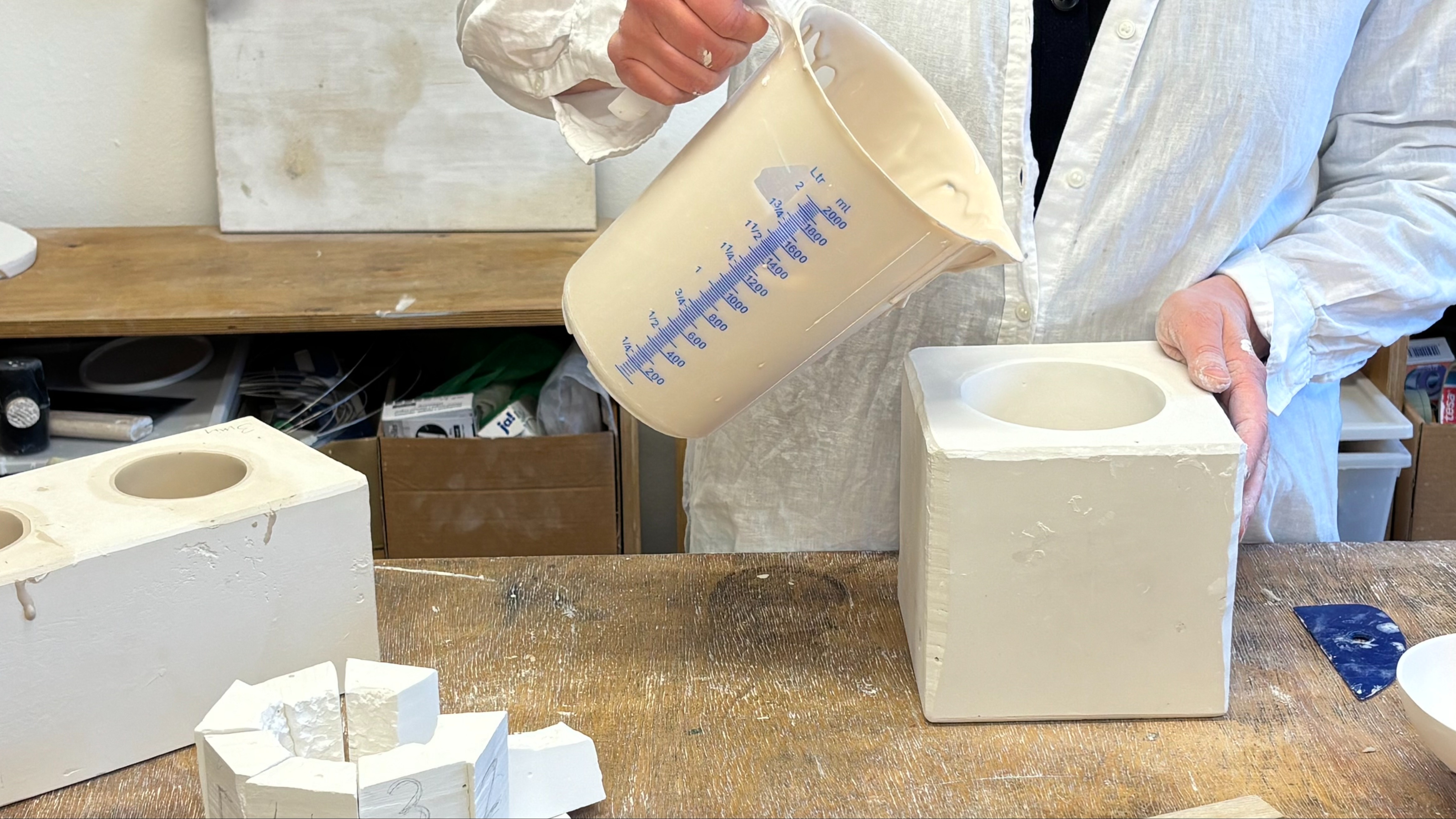 Porzellangießen Workshop in Düsseldorf – Eigene Gefäße gestalten