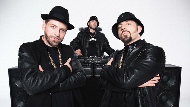 Fünf Sterne deluxe & Bergische Symphoniker  Ltg. Miki Kekenj