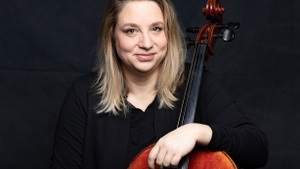 Katrin Geelvink - "Träum weiter…!" Chansons, Musikkabarett und Mikrodramen