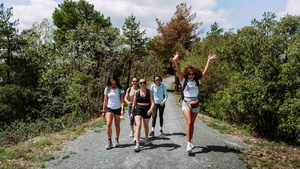 MERRELL HIKING CLUB It Starts Outside Weekend
