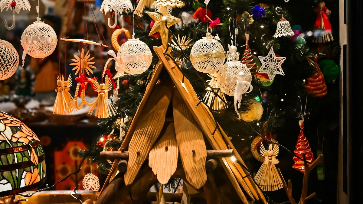 Weihnachtsmarkt Rund ums Eis