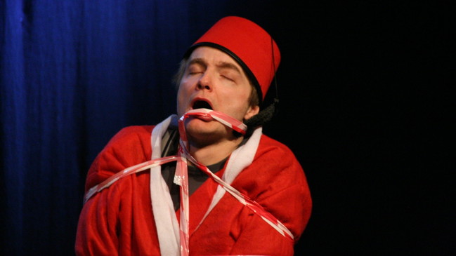 Knalltheater: Die Verwandlung – aus Sicht eines Nachbarn