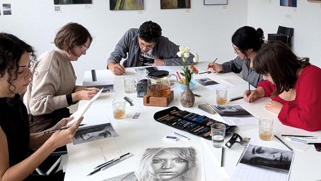Realistic Portrait Drawing Workshop with Pencil | EN