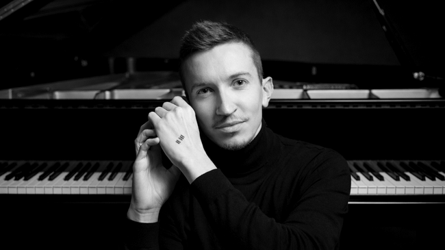 SKIES – Solo Piano mit Nikola Pešić