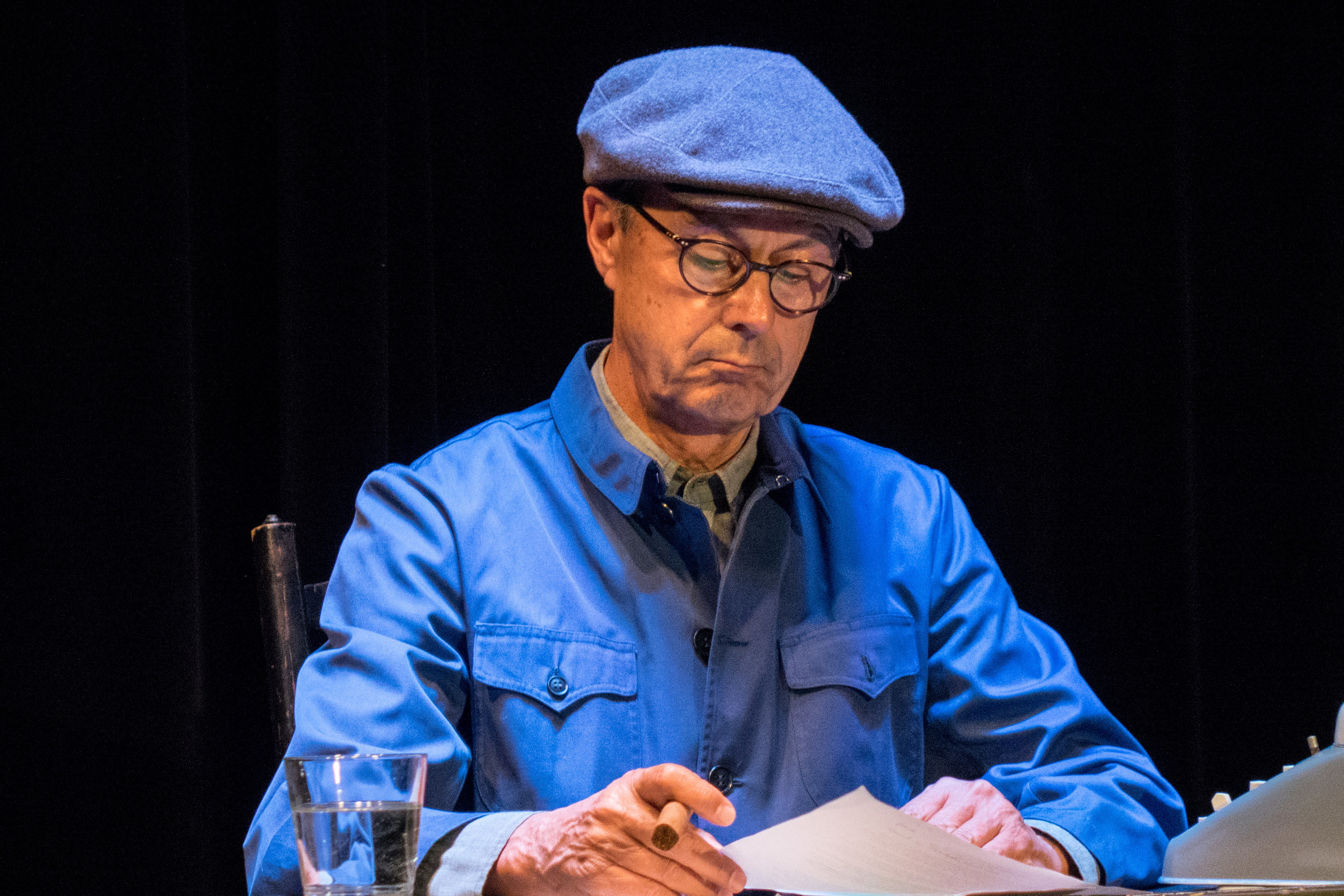 "Er ist ein völlig andrer Mensch als wir"  - Ein unterhaltsamer Theaterabend zum jungen Bertolt Brecht