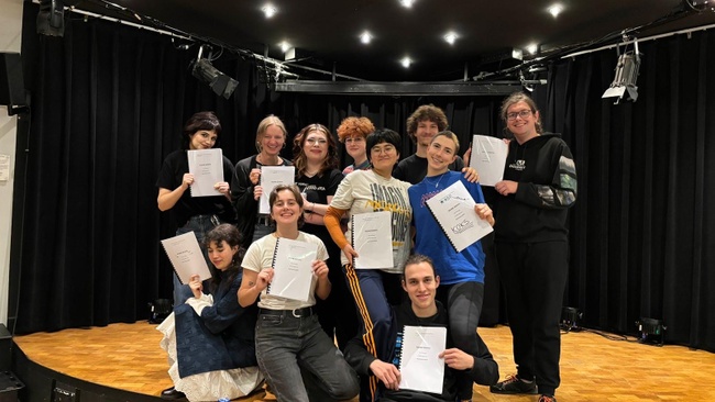 Die ARTbacken spielen: "Kleine Süchte" von René Heinersdorff