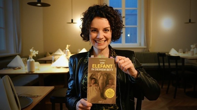 Buchvernissage "Der Elefant in deinem Bett" mit Sonja Ruess