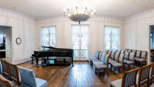 Zwischen den Zeilen | Geliebte Clara – Konzert zum 130. Todestag von Clara Schumann