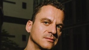 Christian Huber – Solange ein Streichholz brennt