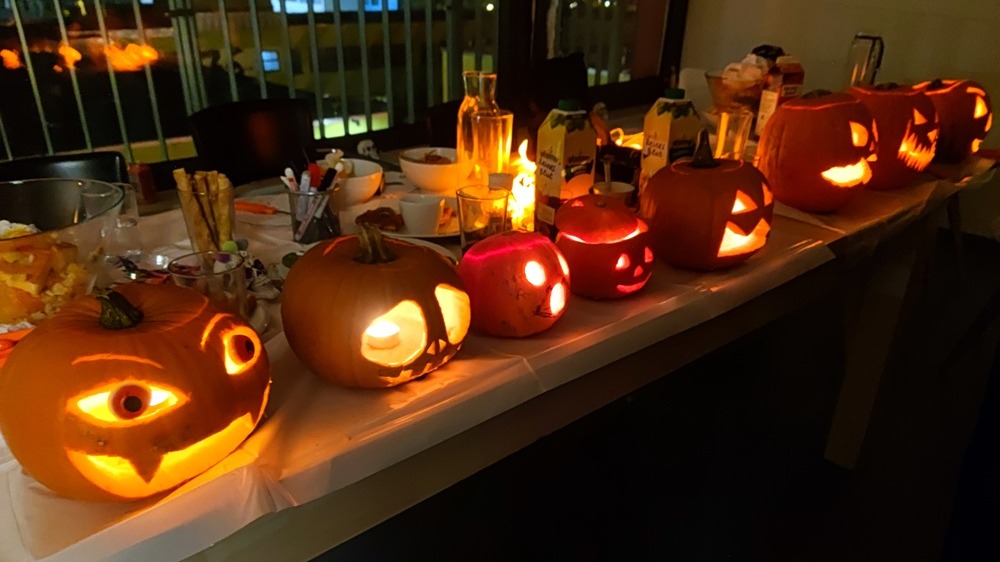 Halloween Special: Kürbisschnitzen mit zeithafen x beisl bar