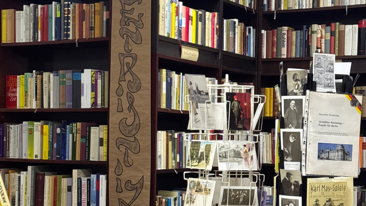 Titelbild der Veranstaltung Nachts im Bücherkeller
