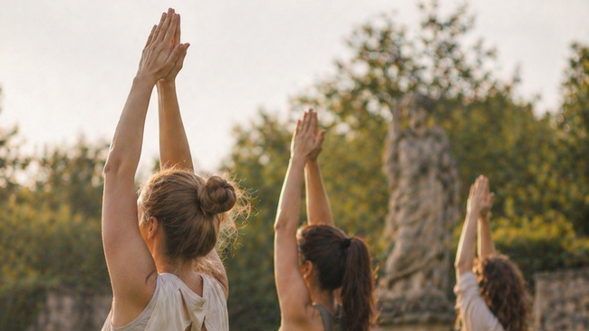 Morning Flow: Vinyasa Yoga im Lapidarium