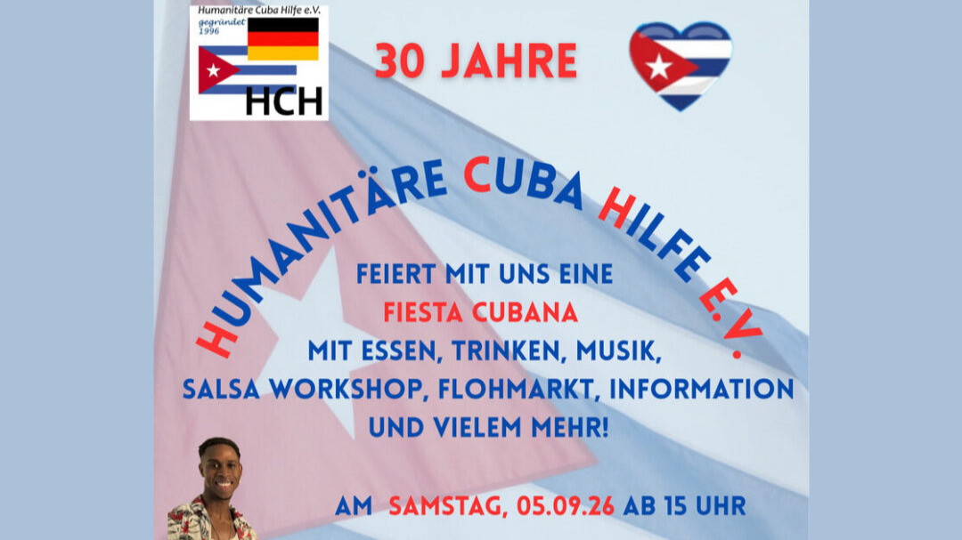 Einladung zur Fiesta Cubana der Humanitären Cuba Hilfe e.V. mit cubanischer Flagge im Hintergrund