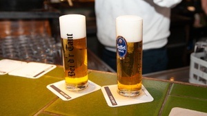 Noh d’r Kirch bei d'r Tant