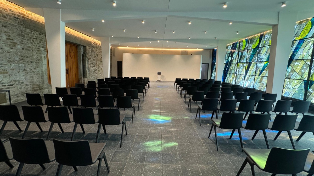 in einem Monat Demokratie fördern – Dem Populismus wehren!