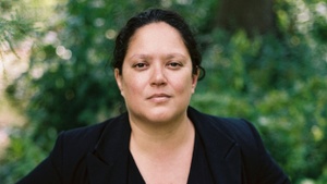 Buchpremiere mit Jacinta Nandi