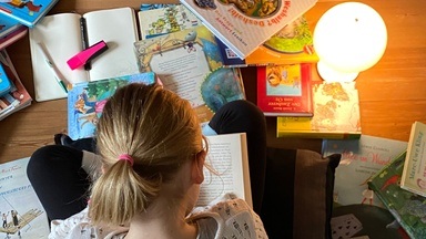 Krümelalarm - Slam Poetinnen lesen Kinderbücher.