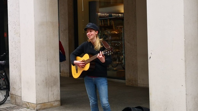 Live Musik mit Ronja