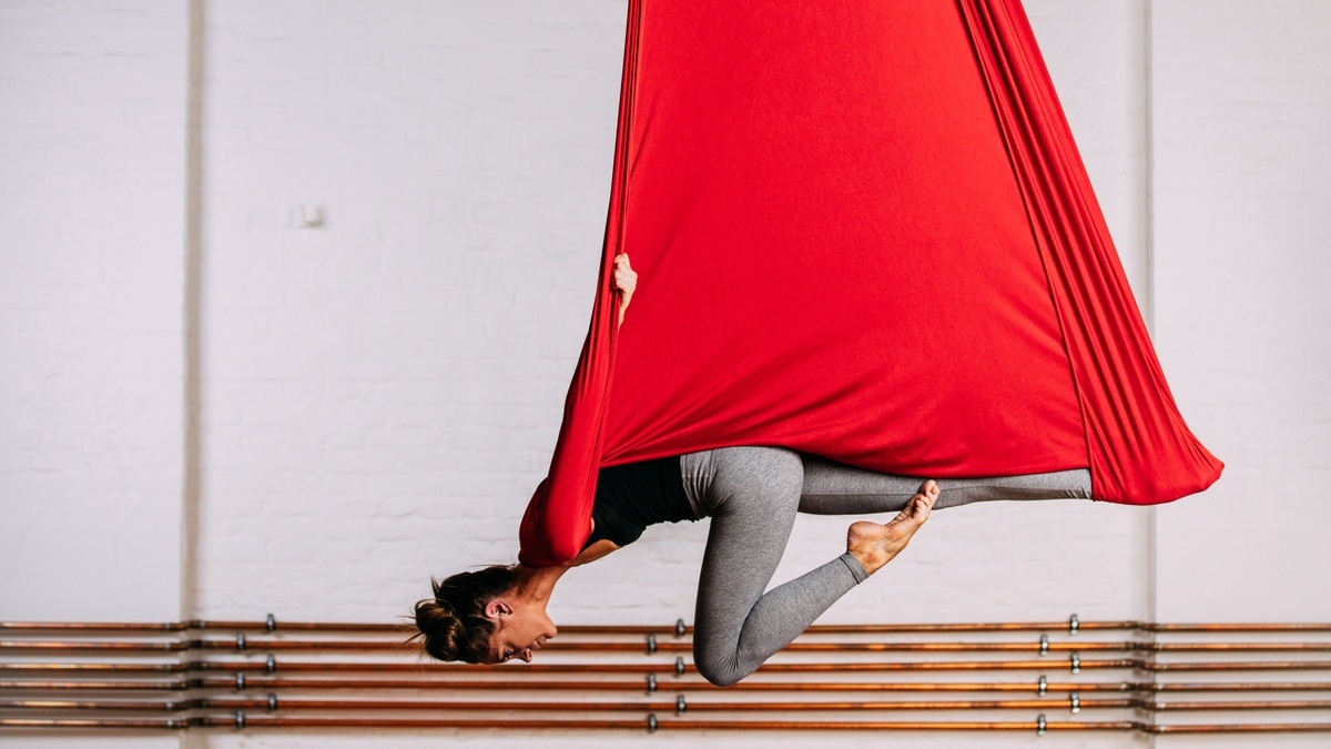 fl'AIR Aerial Yoga (Open Level)