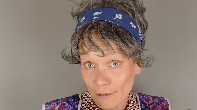 Anneliese: Jetzt wird gefeudelt