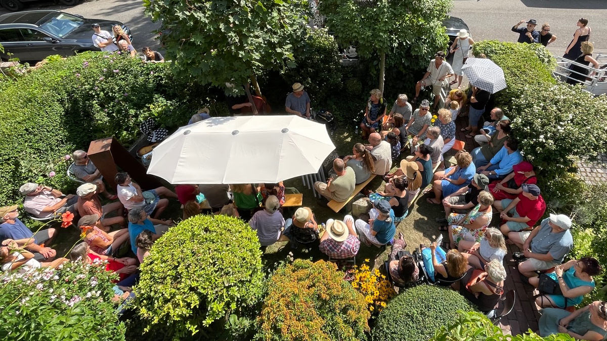 Vorhof\u002DFlimmern, Kulturraum Vorgarten und Wohnzimmer