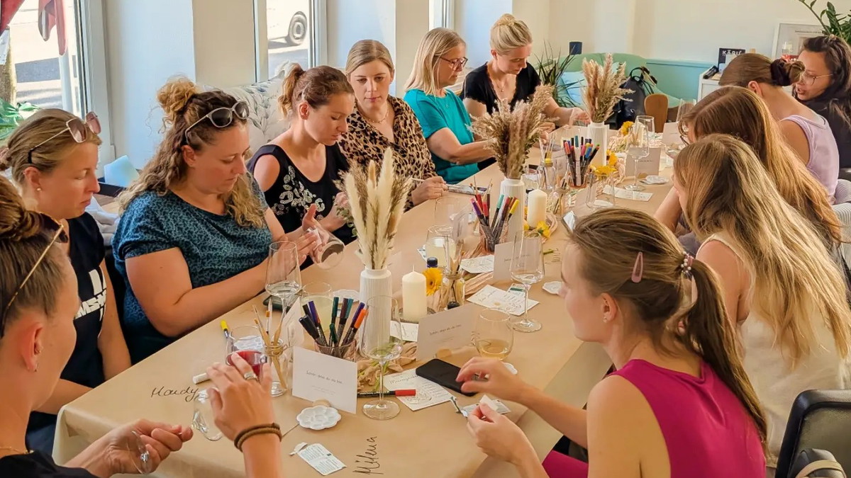 Mondlicht Atelier 🌙 Kreativer Sommerabend "Gläser gestalten"