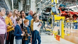 Porsche Experience Center Leipzig, Werksführung Familie