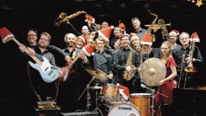 Jazzy Christmas - Salt Peanuts are Coming to Town