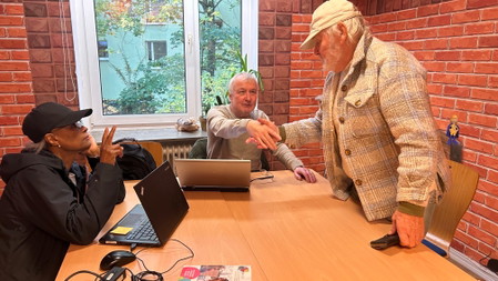 Digitale Sprechstunde und DIGITALKURS für Senior*innen