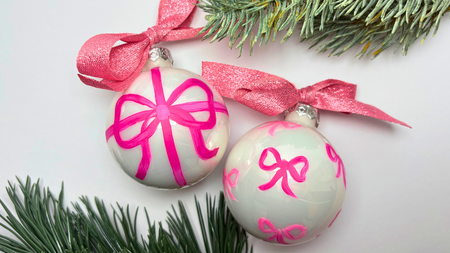 Weihnachtskugeln bemalen