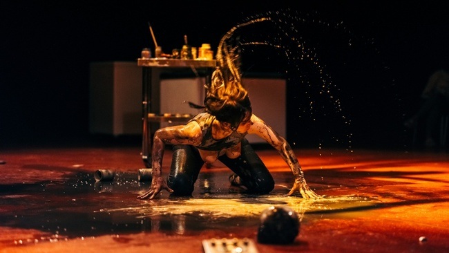 Netti Nüganen | Ash, horizon,  riding a house