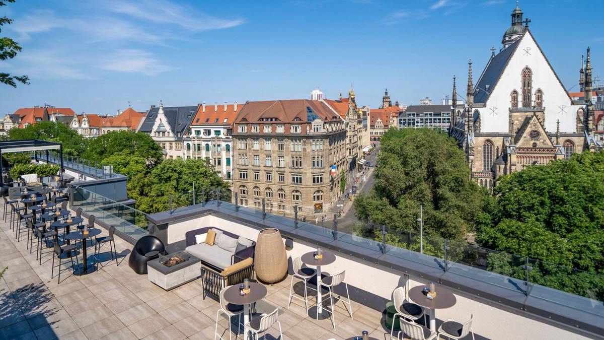 Titelbild der Location INNSiDE by Melía Leipzig - BAR CABANA Rooftop Bar & Restaurant