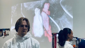 COLLUMINA V - Ghost in the Maschine