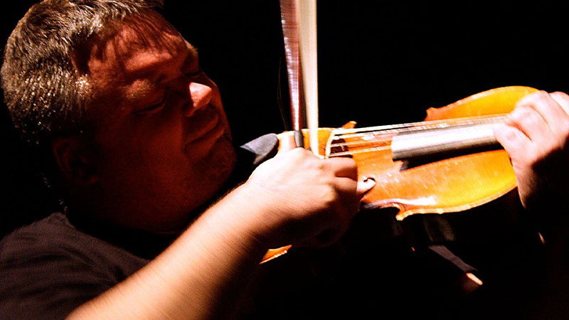 TOUCHING SOUND: Improvisation zwischen Klang und Körper