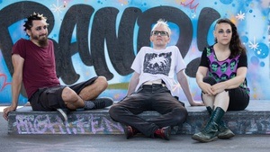 Bist du Deppert: Die Fledermaus (Nbg) X Bunt Cunnies (Wien) X Hundenougat (Erlangen)